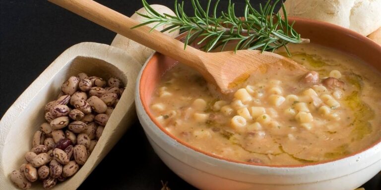 Pasta e fasiòi (pasta e fagioli)